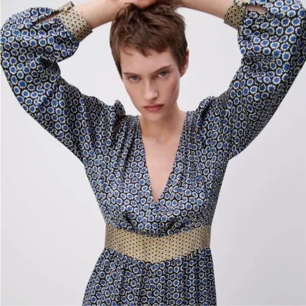 ZARA GEOMETRIC PRINT  Long Sleeves V Neck Open Back Scarf JUMPSUIT Lightweight M - Picture 2 of 11